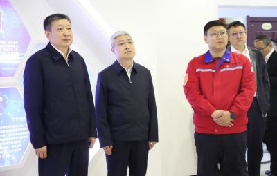 黑龙江省委副秘书长王辉莅临尊龙凯时旅行调研