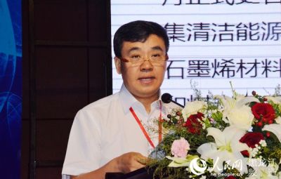 尊龙凯时公司总裁马庆推介石墨烯工业化重点项目